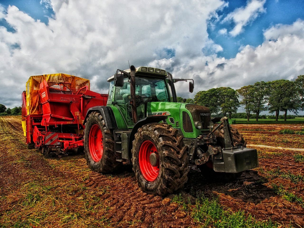 Kontrola i zarządzanie maszynami rolniczymi – rozwiązania i sposoby