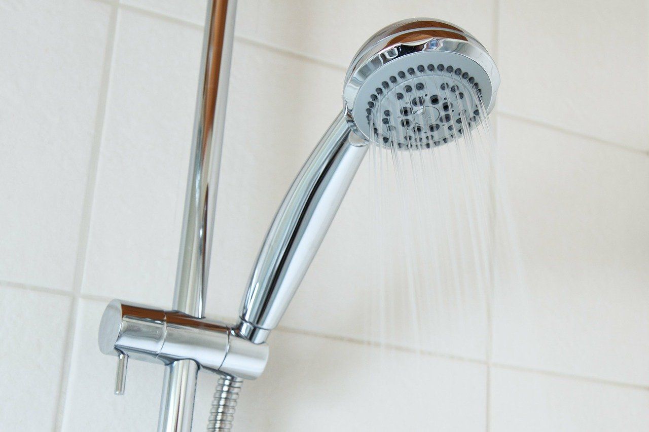Prysznic – istotne elementy, które się na niego składają