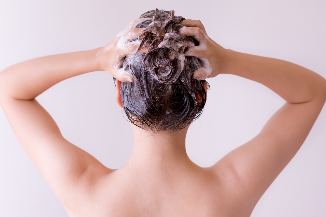 Szampon do włosów – jakie właściwości powinien posiadać