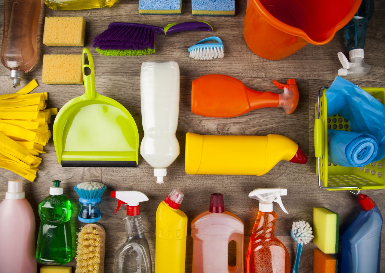 Jakie środki czystości warto posiadać w swoim domu?
